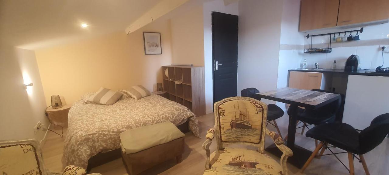 Hotel Chez Franck Saint-Martin-de-Valgalgues Zewnętrze zdjęcie