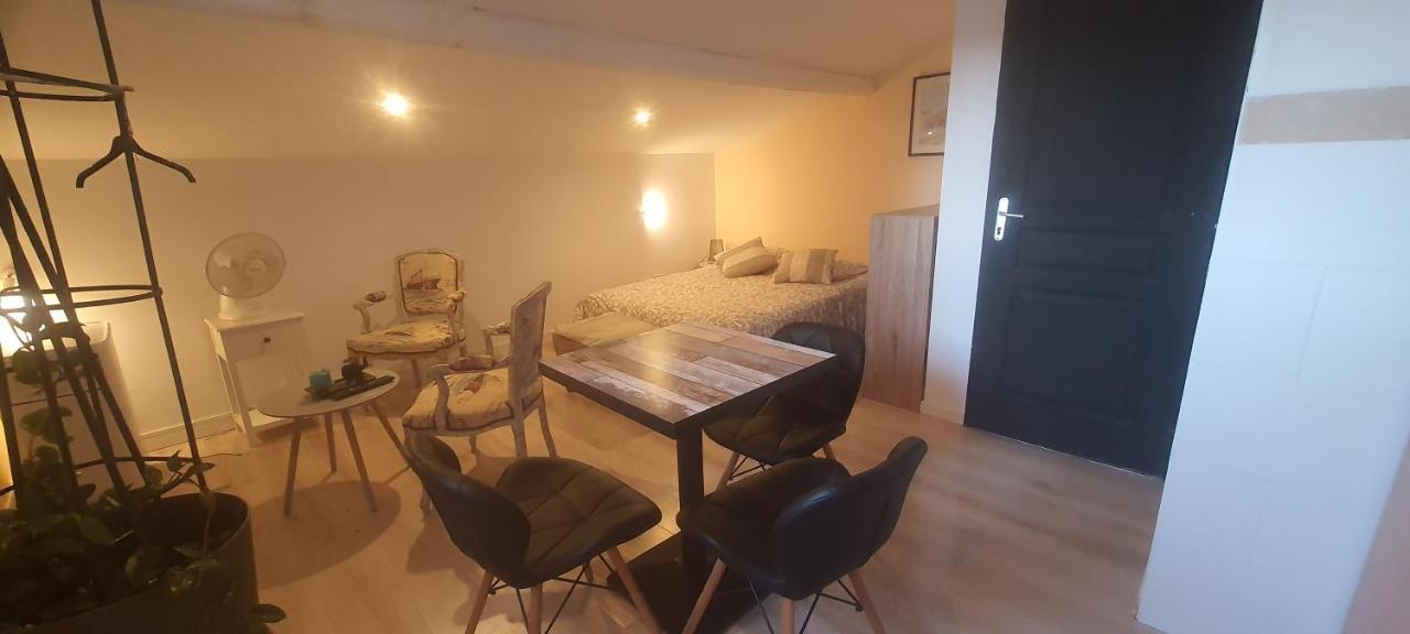 Hotel Chez Franck Saint-Martin-de-Valgalgues Zewnętrze zdjęcie
